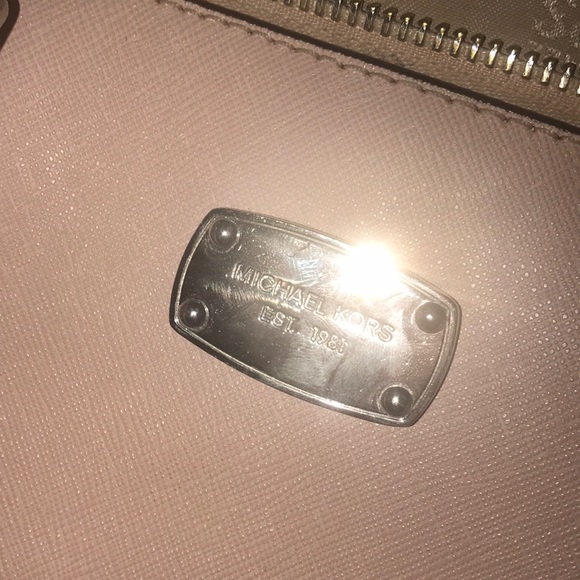 Michael Kors purse light pink - Picture 2 of 4